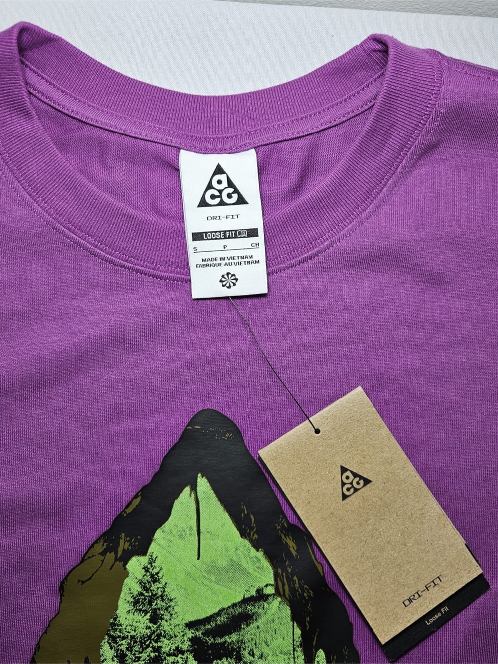Nike ACG Purple Long Sleeve Shirt Loose Fit Mountain Graphic NWT Size S - Picture 3 of 13